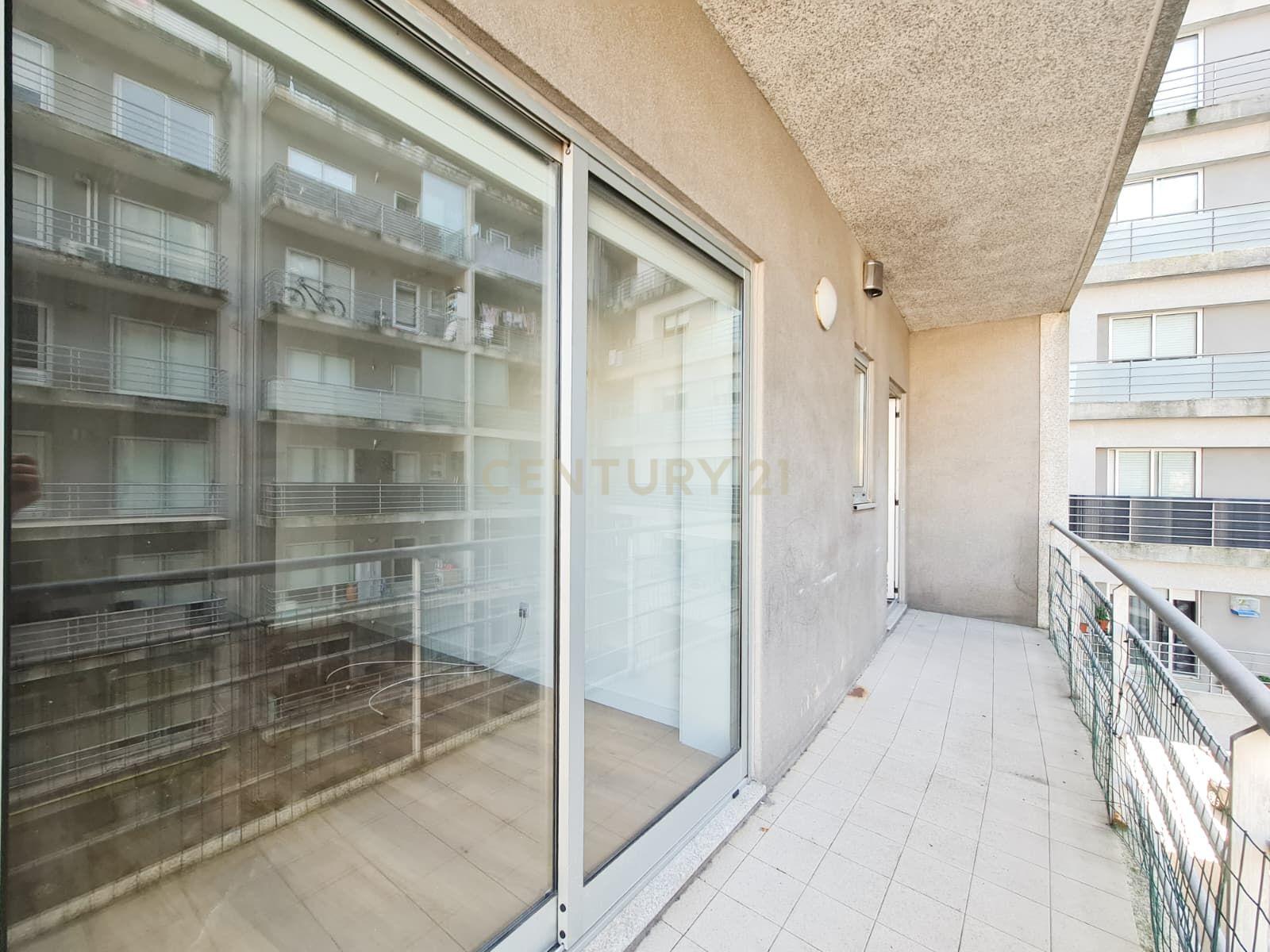 Fotografia 9 de 🏡 T2 PAREDES, MOURIZ C/ 2 FRENTES, EXCELENTES ÁREAS E VARANDAS EM TODAS AS DIVISÕES A APENAS 29 MINUTOS DO PORTO 📍📢  (Disponível para venda – atualmente arrendado até dezembro de 2026, com r