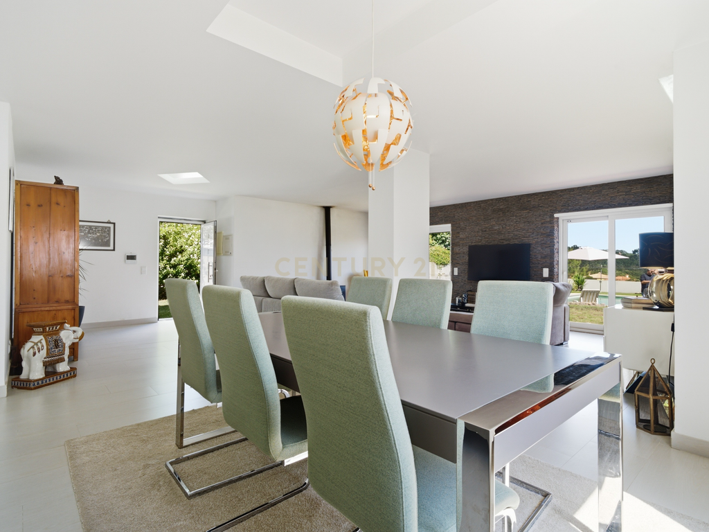 Moradia Isolada com Piscina em Lote de 908 m² | Sala Ampla | Jardim e Vista Desafogada -Mafra - Image 23
