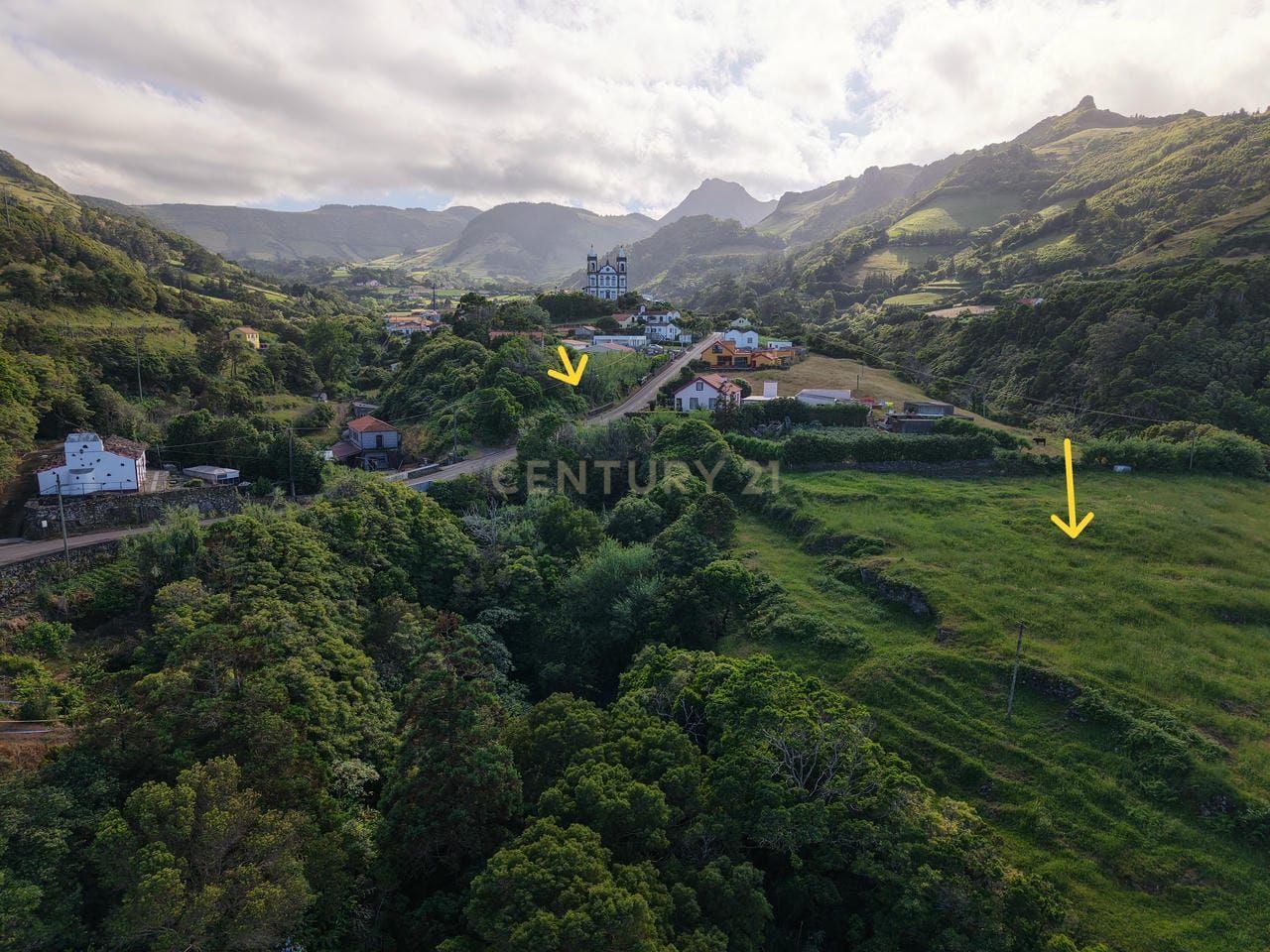 Fotografia 8 de Terreno 2 em 1 localizado na ilha das Flores