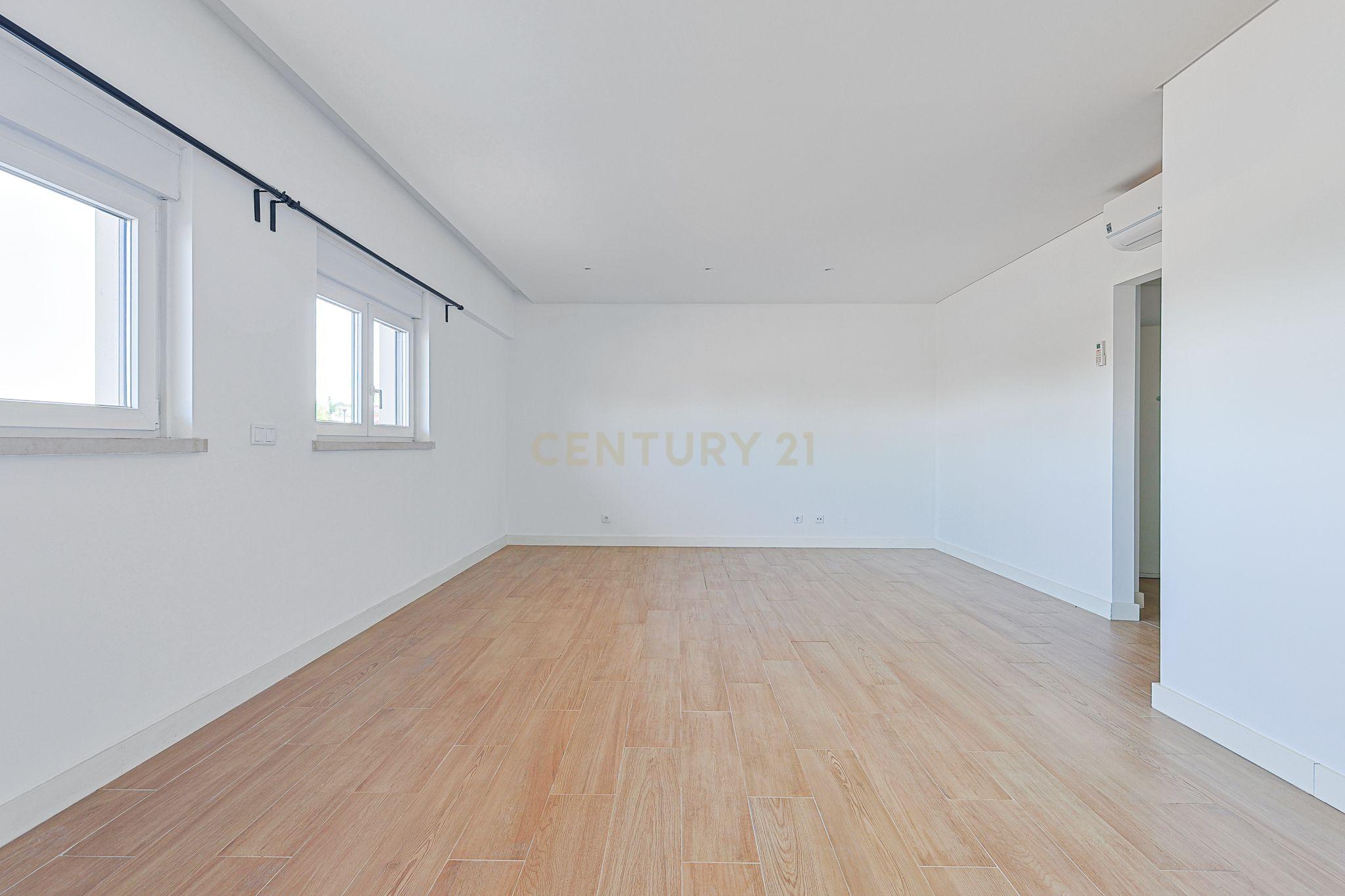 Fotografia 10 de T1 - Apartamento Moderno no Montijo para Arrendamento