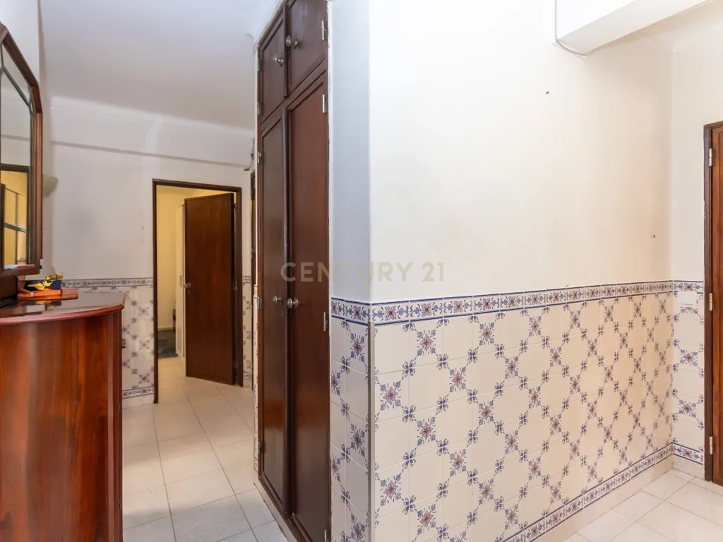 Oportunidade de investimento Apartamento T2 Amoreiras, Setúbal - Image 7
