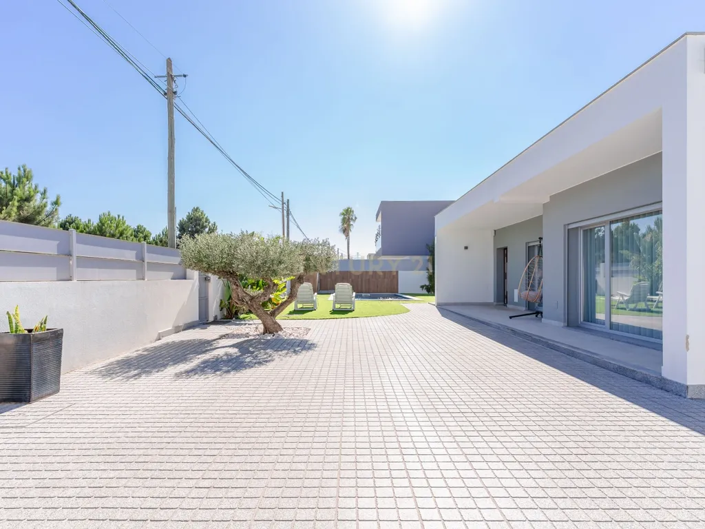 Moradia T4 Térrea de excelência com piscina e casa independente de 50m2 | Quinta da Marquesa - Image 63