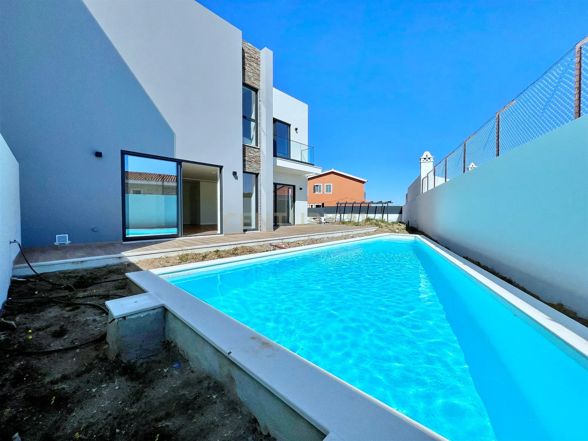 Fotografia 7 de Moradia T4 com Piscina na Parede (Cascais, Lisboa)