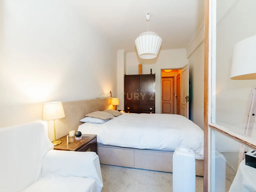 Apartamento T6 em Benfica – 210 m² junto ao Colombo - Image 21