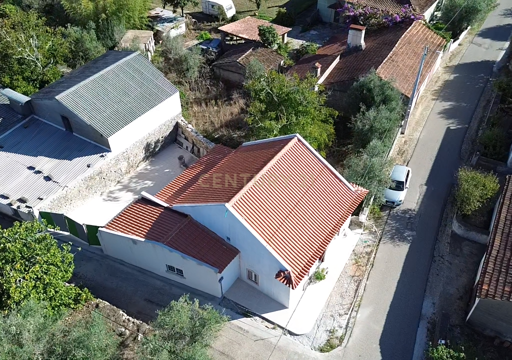 Moradia totalmente remodelada em Avecasta, Ferreira do Zêzere, Santarém - Image 22