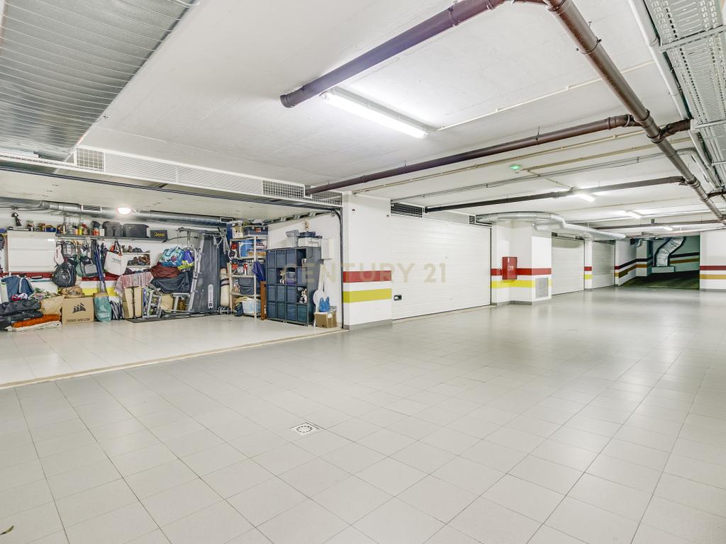Apartamento T2 com Box p/ 2 Carros - Malvarosa, Alverca - Image 27