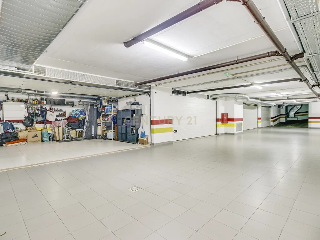 Apartamento T2 com Box p/ 2 Carros - Malvarosa, Alverca - Image 27