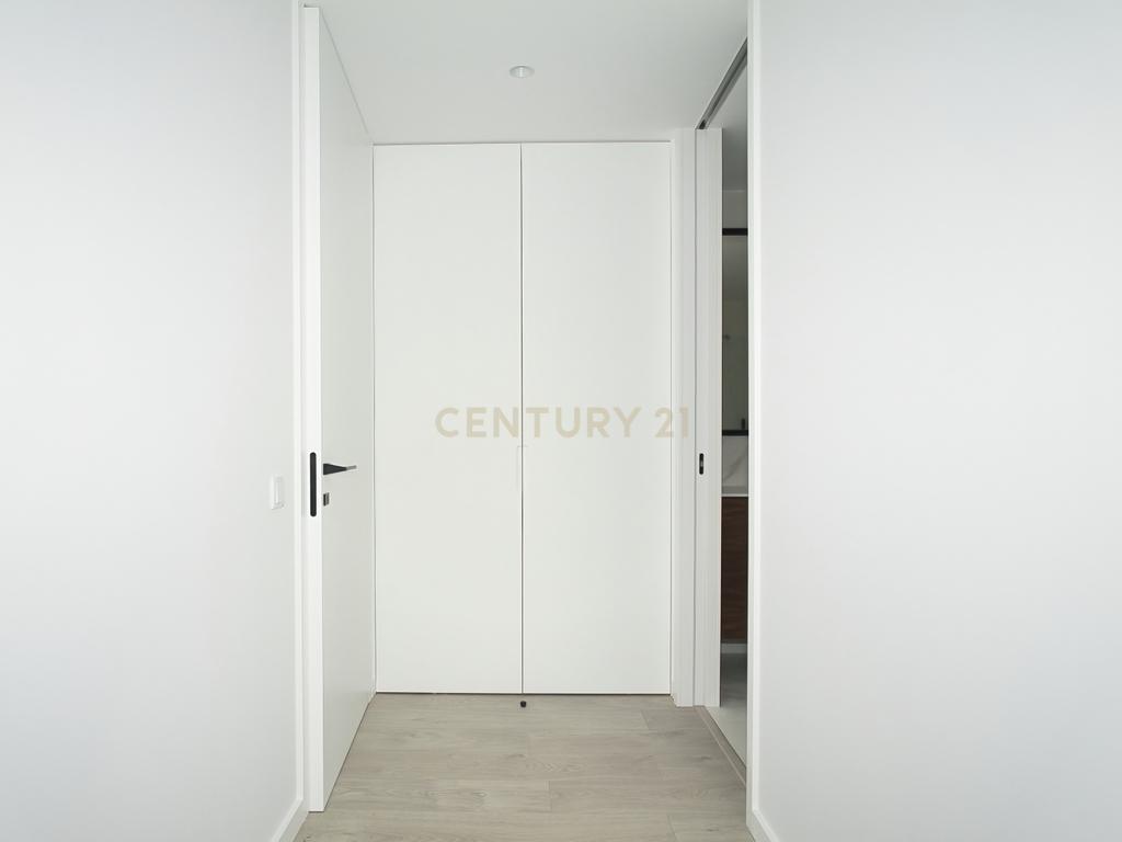 Lindíssimo Apartamento Novo T2 a dois passos da praia - Image 16