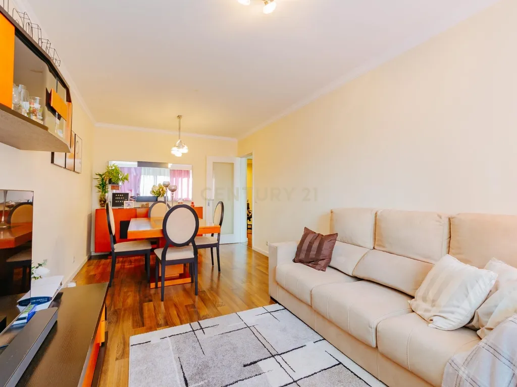Apartamento T3 com 100,5 m² em Alfornelos com Arrecadação no piso -1 - Image 17