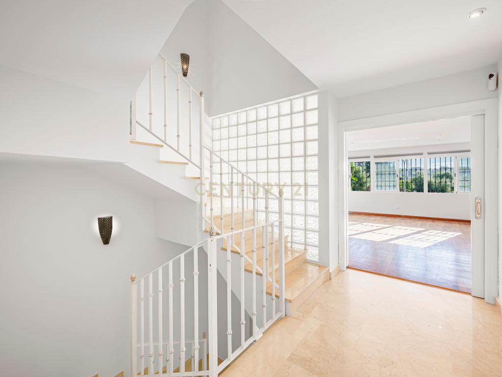 Moradia geminada no Conjunto San Javier Elegância, conforto e espaços para desfrutar -Nueva Andalucia–Marbella    - Image 6