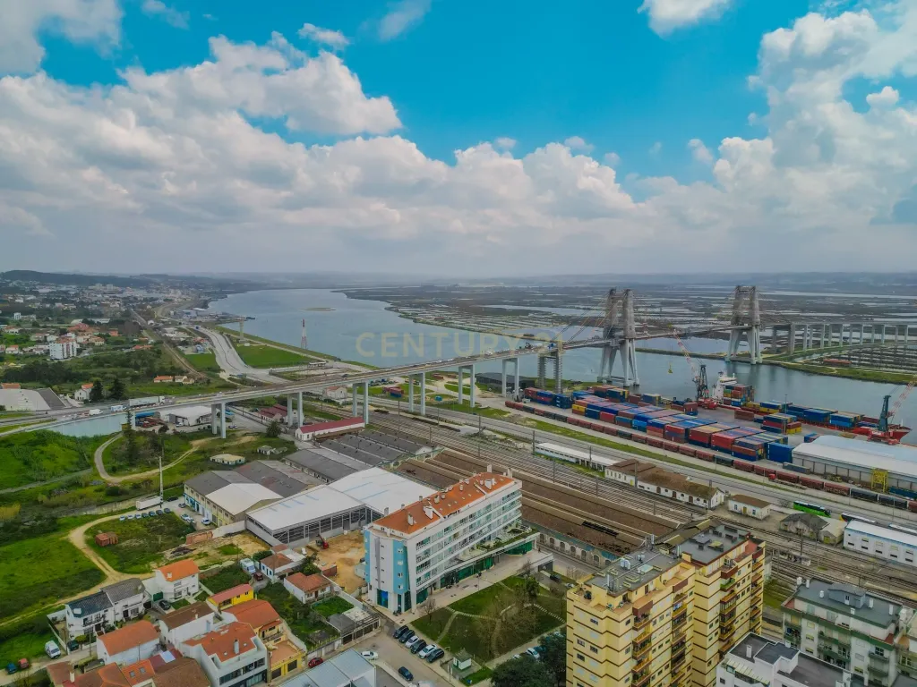 Apartamento T2 com varanda e elevador na Figueira da Foz - Image 19