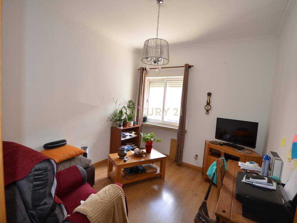 Apartamento T3 com Terraço/Pátio - Amadora  - Image 4