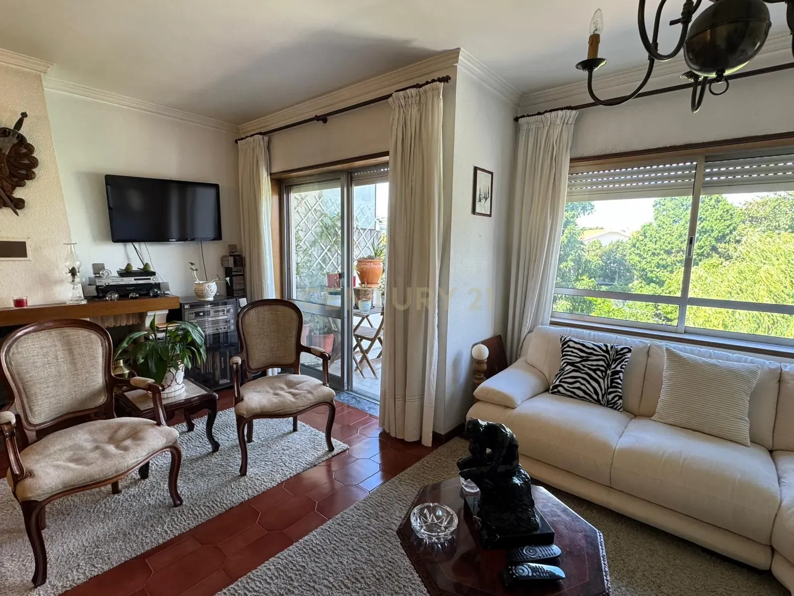 Fotografia 6 de APARTAMENTO T4 DUPLEX NA PRAÇA PEDRA VERDE - ALDOAR