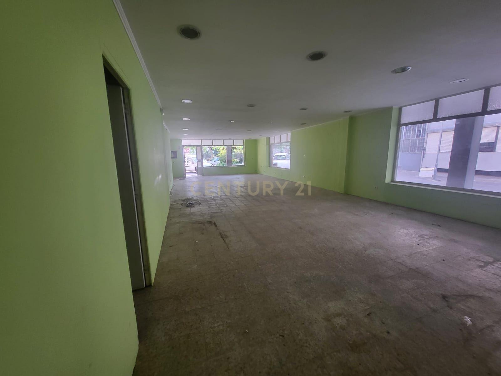 Fotografia 7 de Loja para Arrendamento | 142,74 m² | Baixa da Banheira | 1200€/mês
