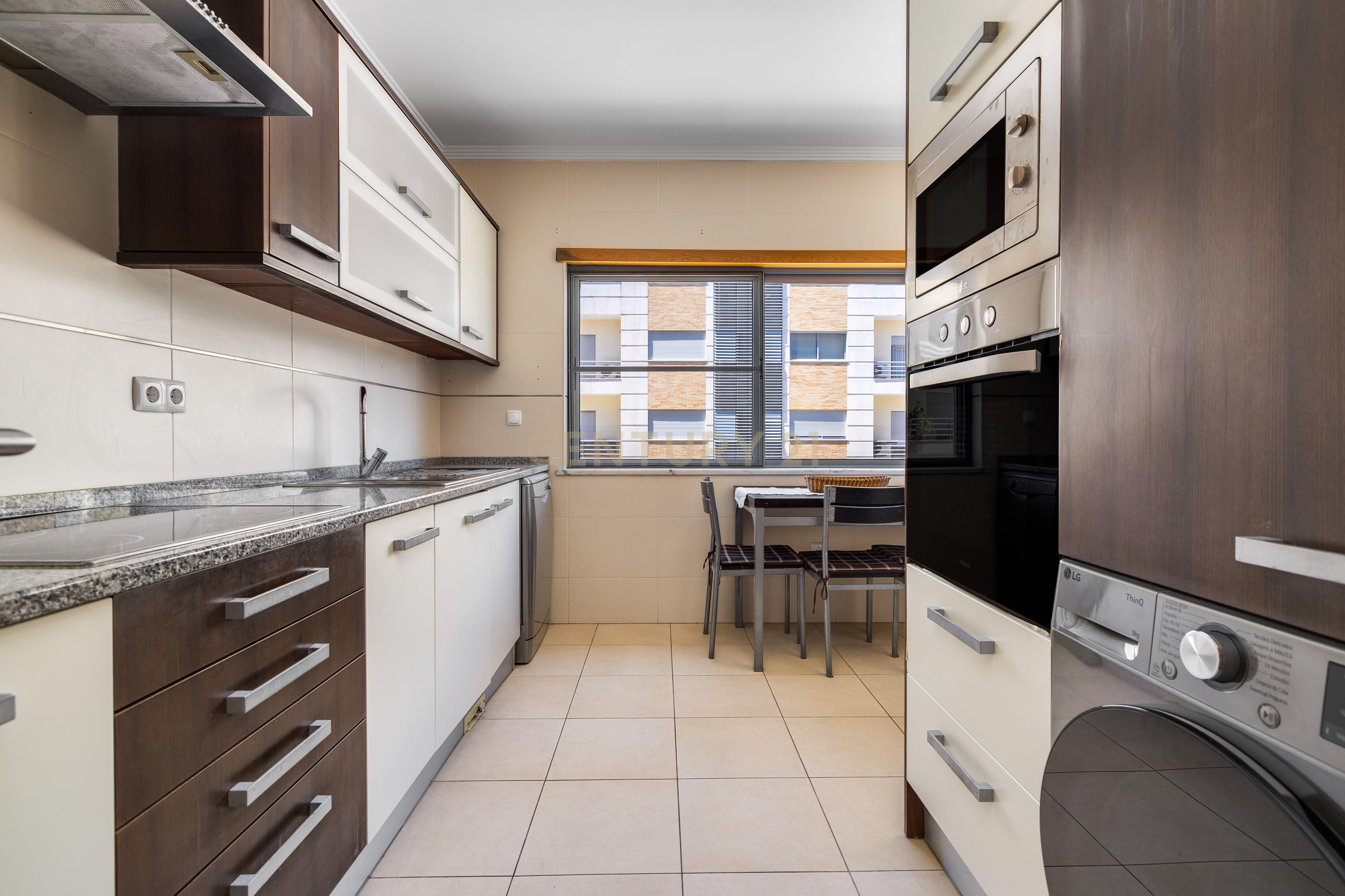 Fotografia 9 de Apartamento T3 com Garagem na Quinta João de Ourém — Olhão