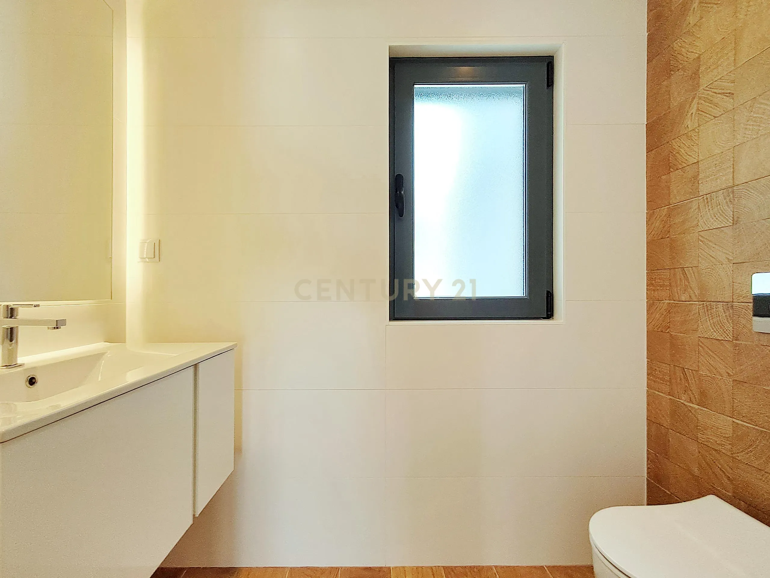 APARTAMENTO T1 | LUGAR ESTACIONAMENTO | TERRAÇO | PENTHOUSE - Image 10