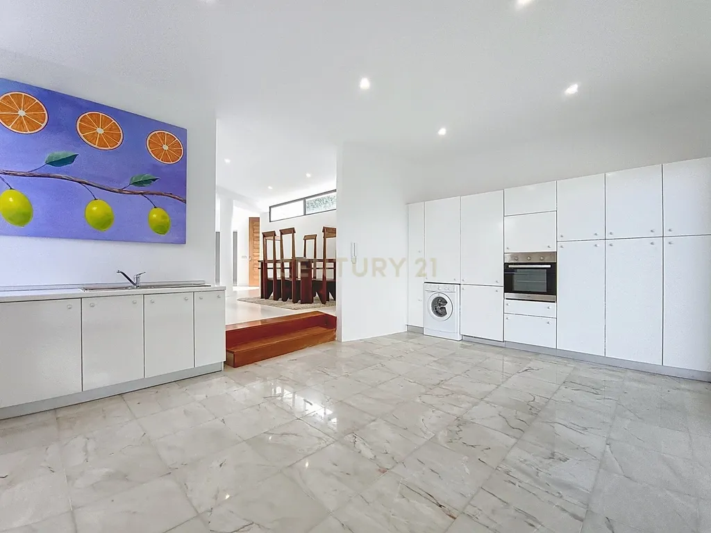 Moradia de Luxo com vista Mar em São Miguel, Açores - Image 45