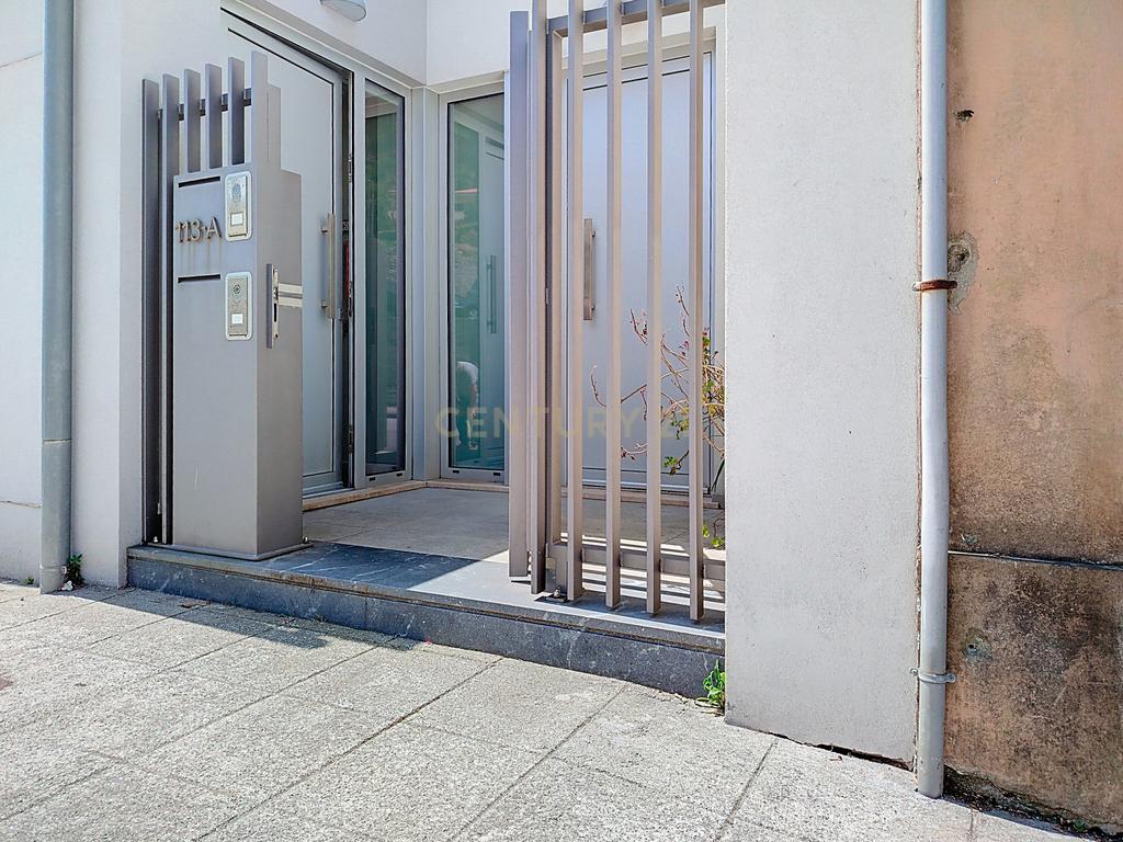 Apartamento revestido com capoto composto por 4 quartos com vistas para o mar em Viana do Castelo - Image 25