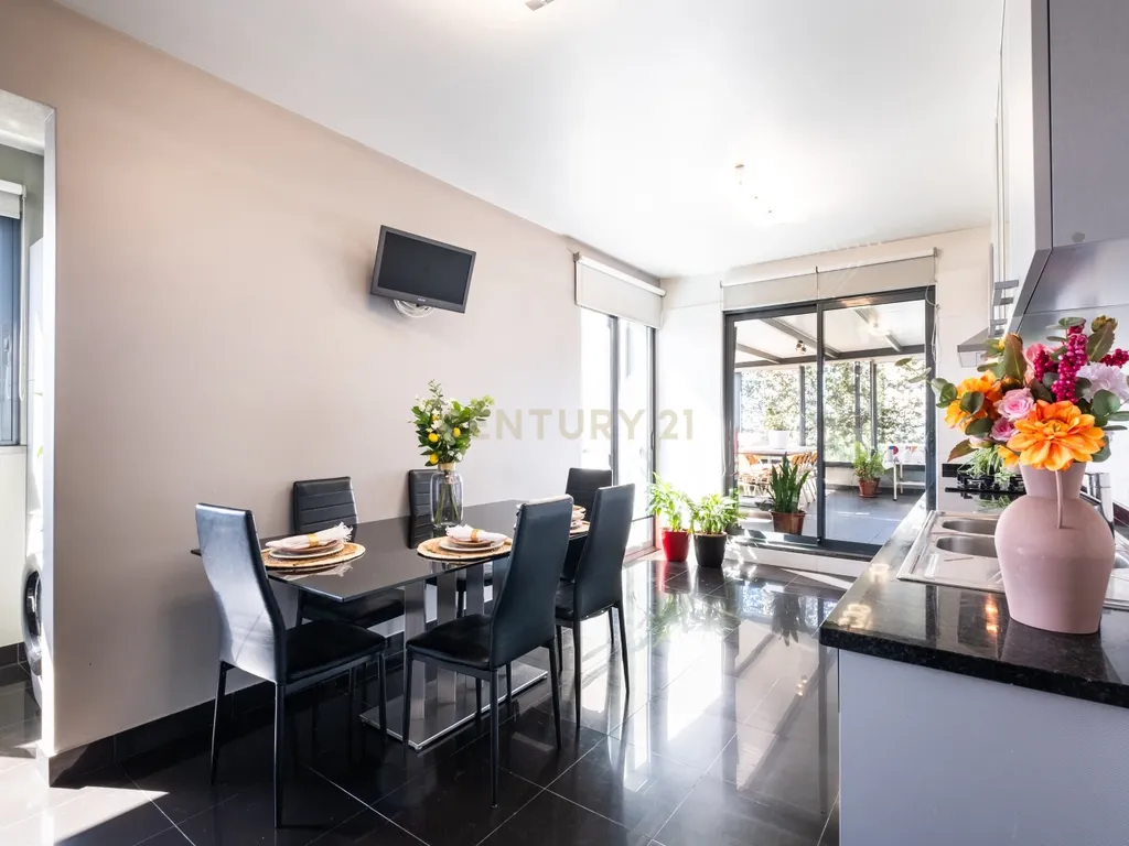 Penthouse com Vista Mar em Funchal, Madeira - Image 25