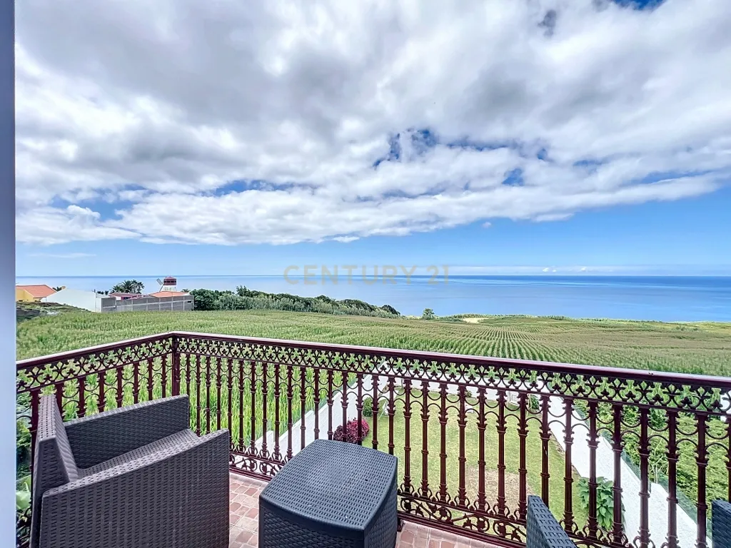 🏡 Moradia Única com Vista Mar — 3 Apartamentos | AL em Funcionamento | Feteiras, Ponta Delgada - Image 42
