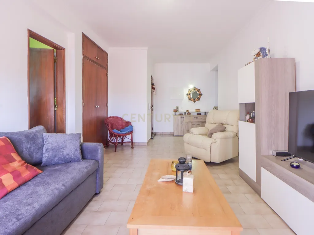 Apartamento T1 em Farinheiras - Aldeia de Paio Pires - Seixal - Image 1