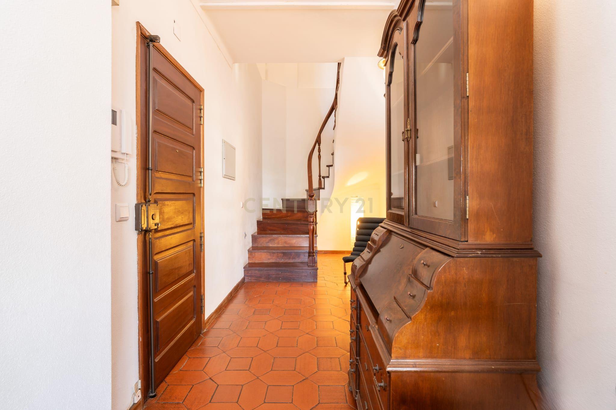 T3 Duplex com 2 Terraços, na Av. Elísio de Moura, em Coimbra - Image 12