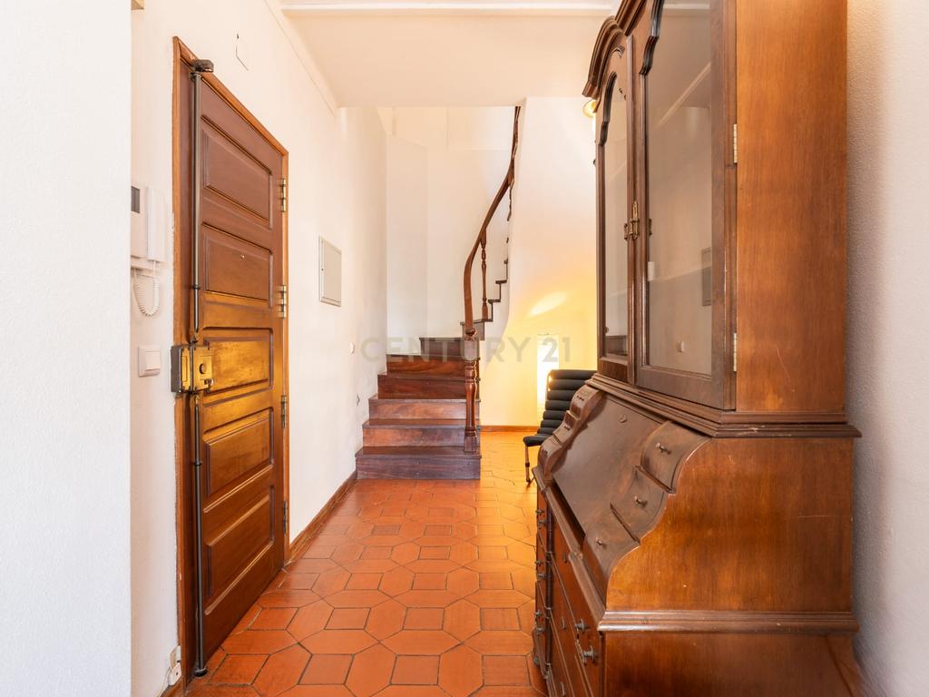 T3 Duplex com 2 Terraços, na Av. Elísio de Moura, em Coimbra - Image 12