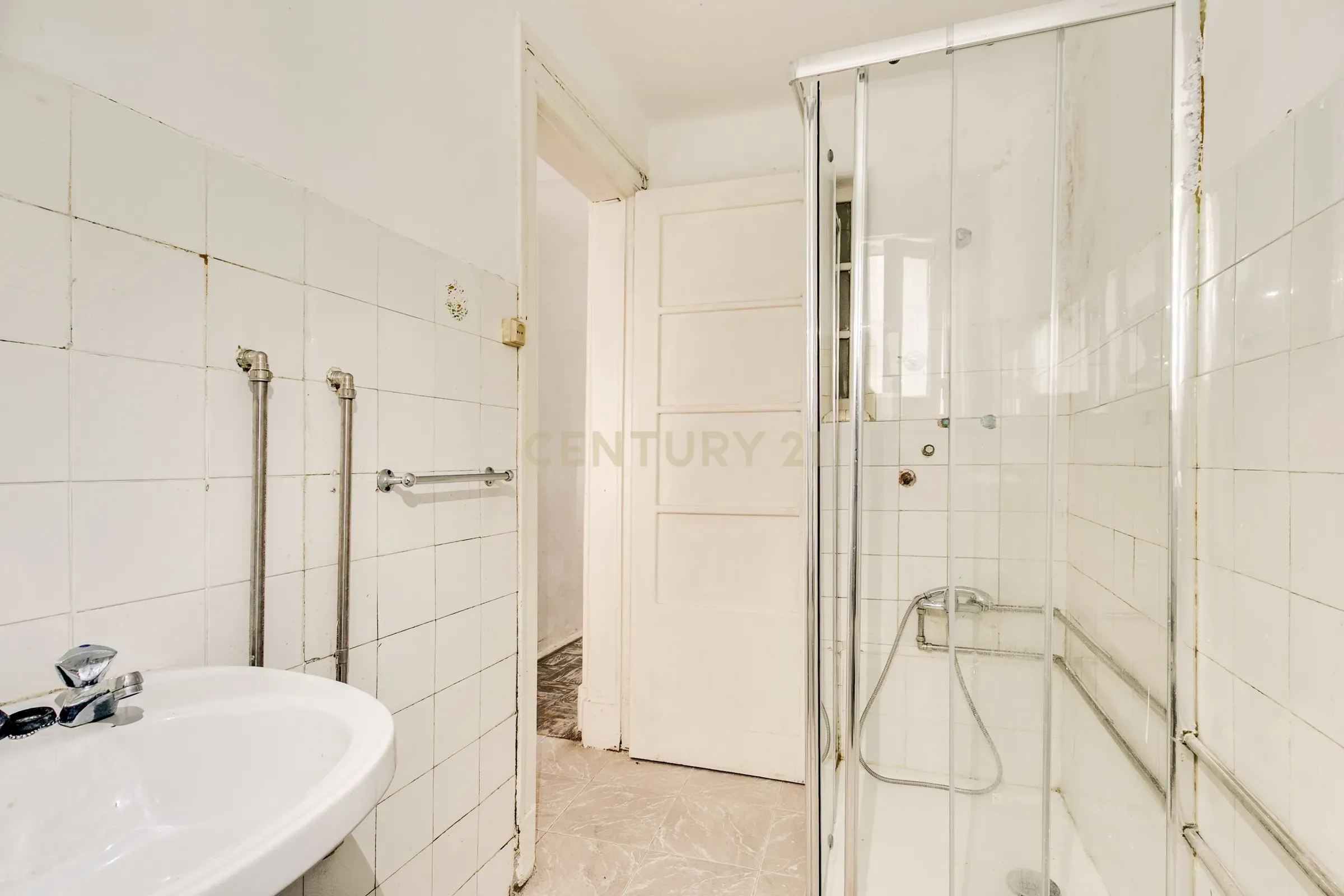 Apartamento no Coração do Príncipe Real – Lisboa - Image 14
