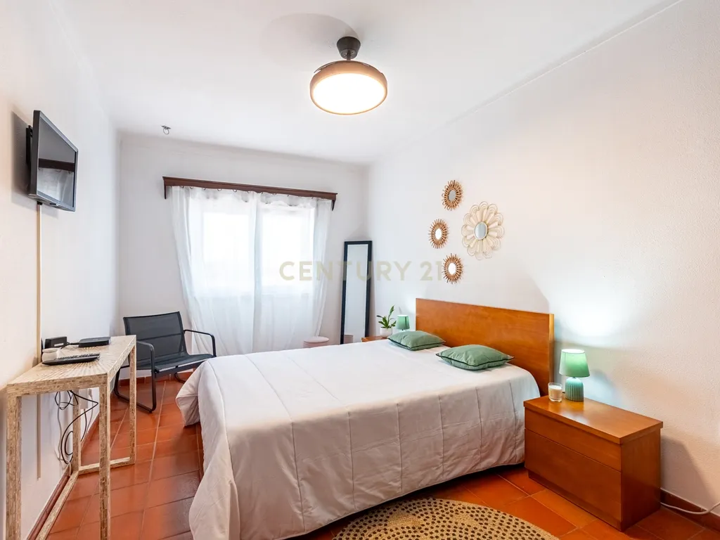 Apartamento T3 com Vista Panorâmica no Montijo - Image 10