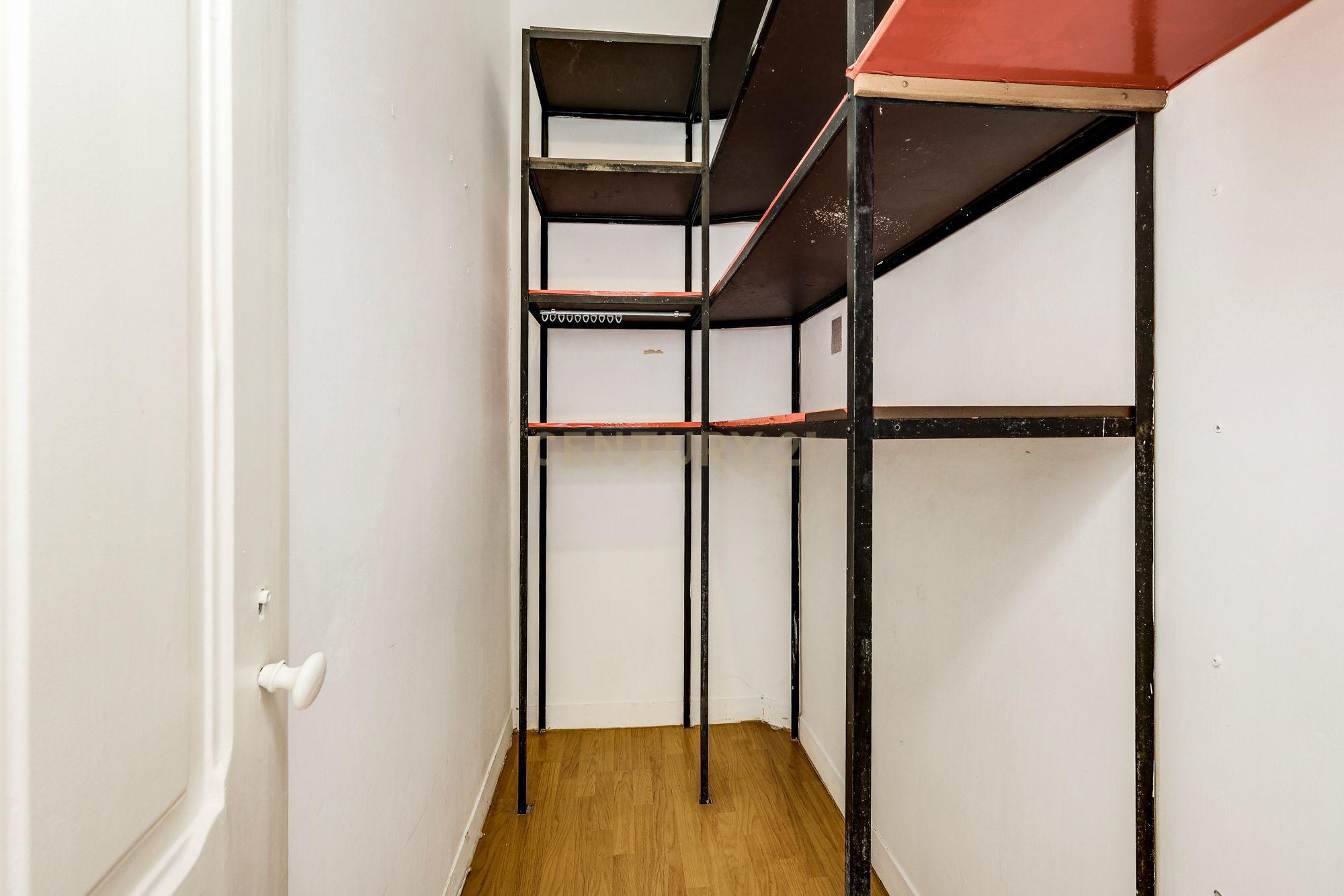 Fotografia 7 de Arrendamento de Apartamento T3, Renovado, na Lapa - Estrela