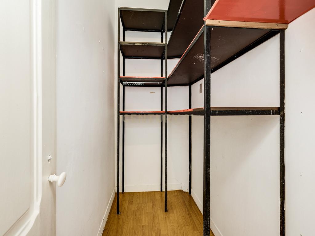 Arrendamento de Apartamento T3, Renovado, na Lapa - Estrela - Image 7