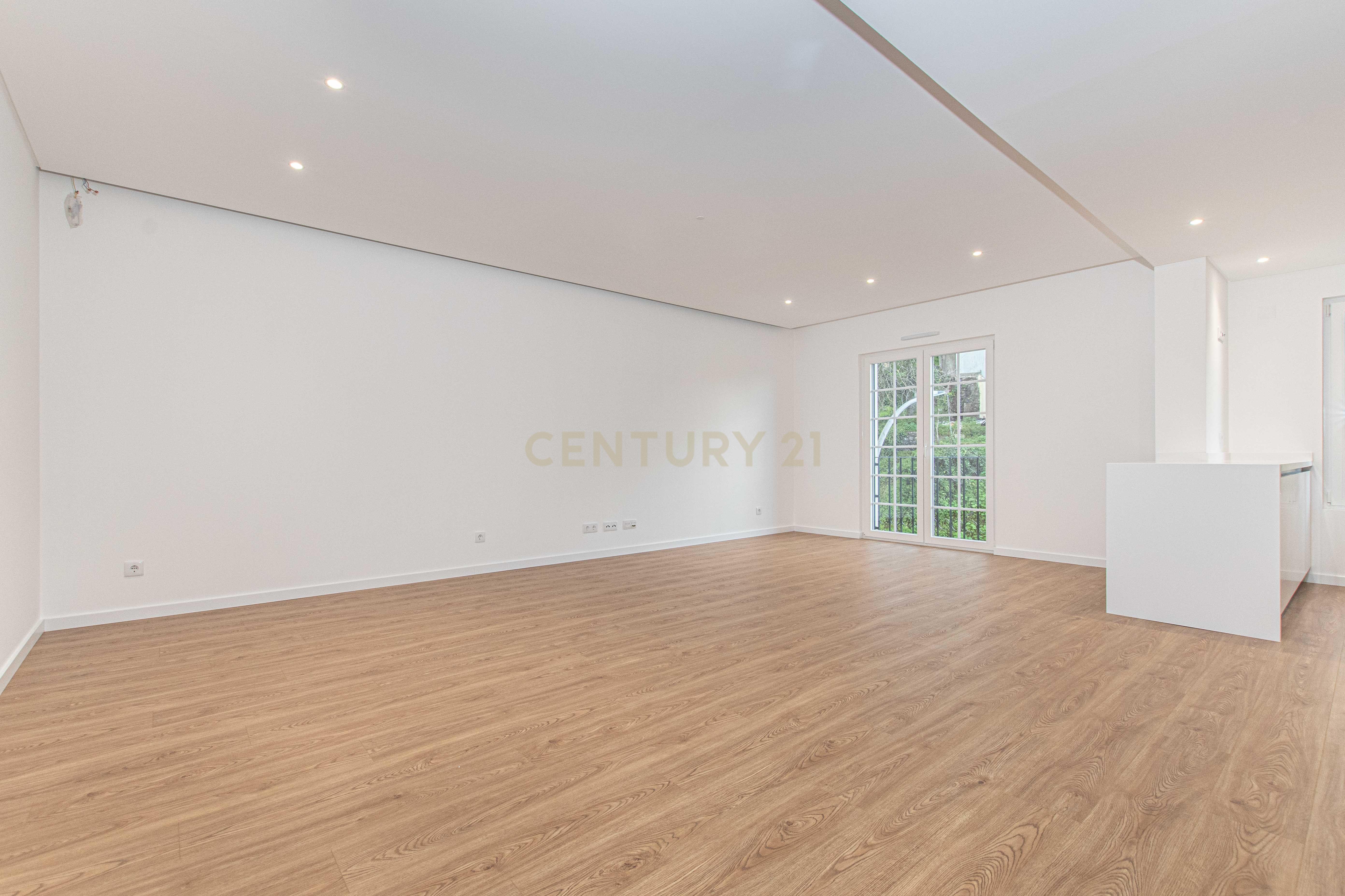 Fotografia 4 de Apartamento T2 Urbanização Neudel na Amadora, a estrear