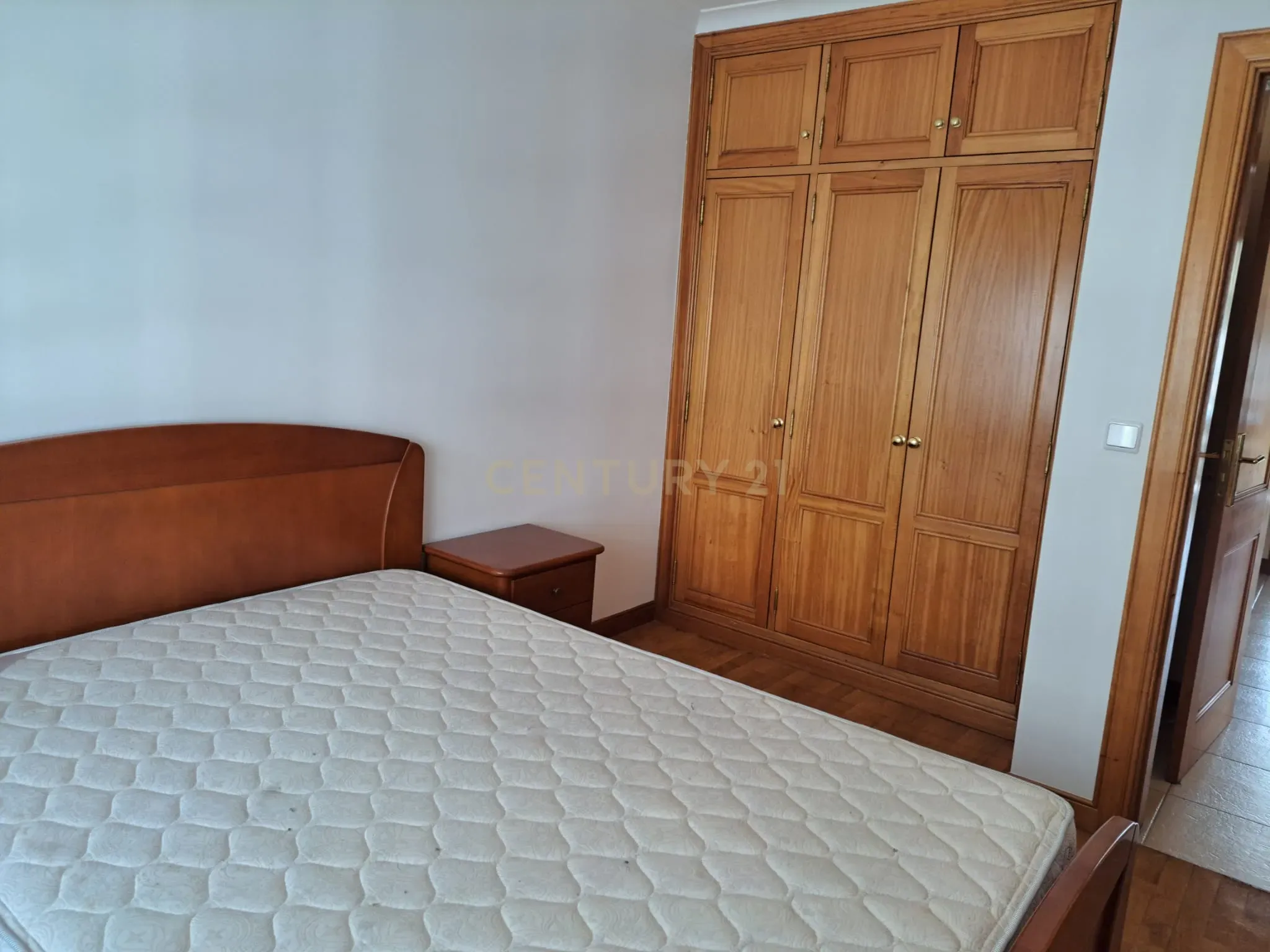 Apartamento T2 para arrendamento – Solum, Coimbra - Image 16