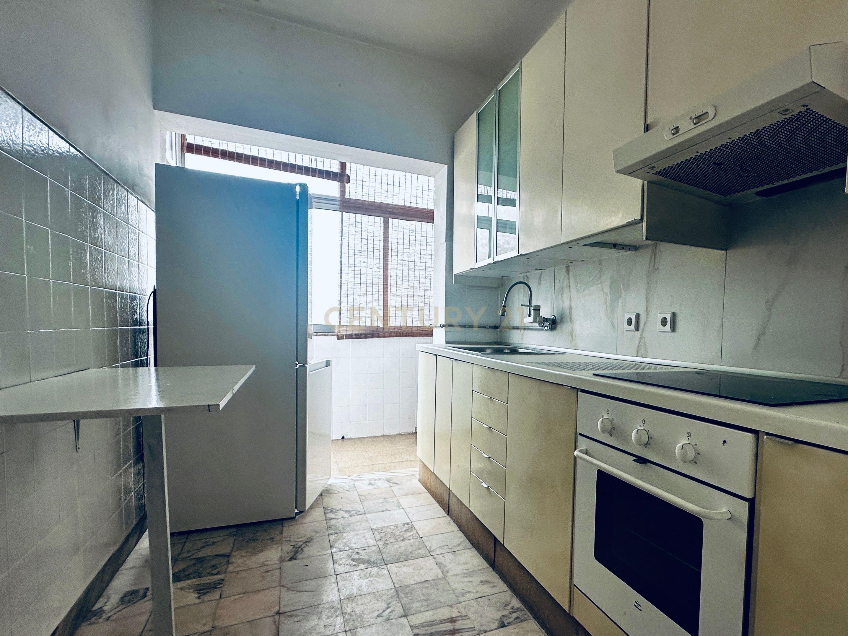 Apartamento T2 em Arrentela - Paio Pires - Seixal - Lisboa - Boa Localização - Image 5