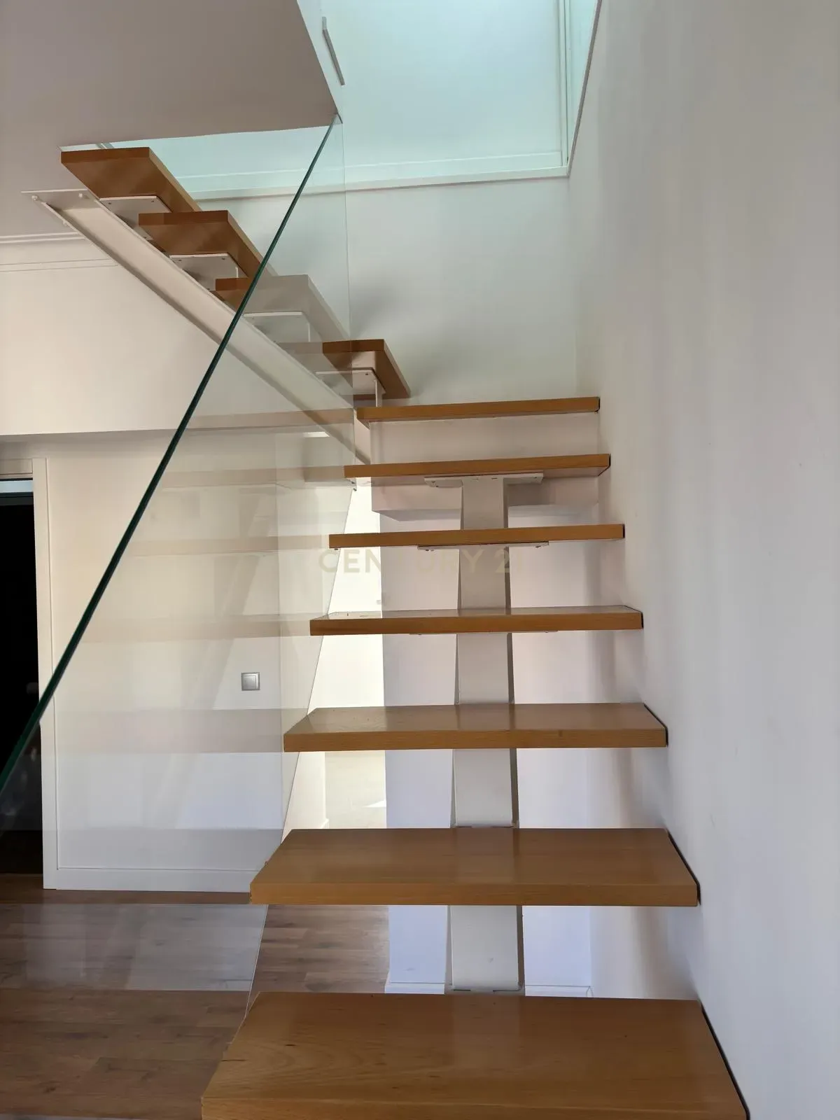 Elegante T3 Duplex para Arrendamento no Estoril – pohled 6