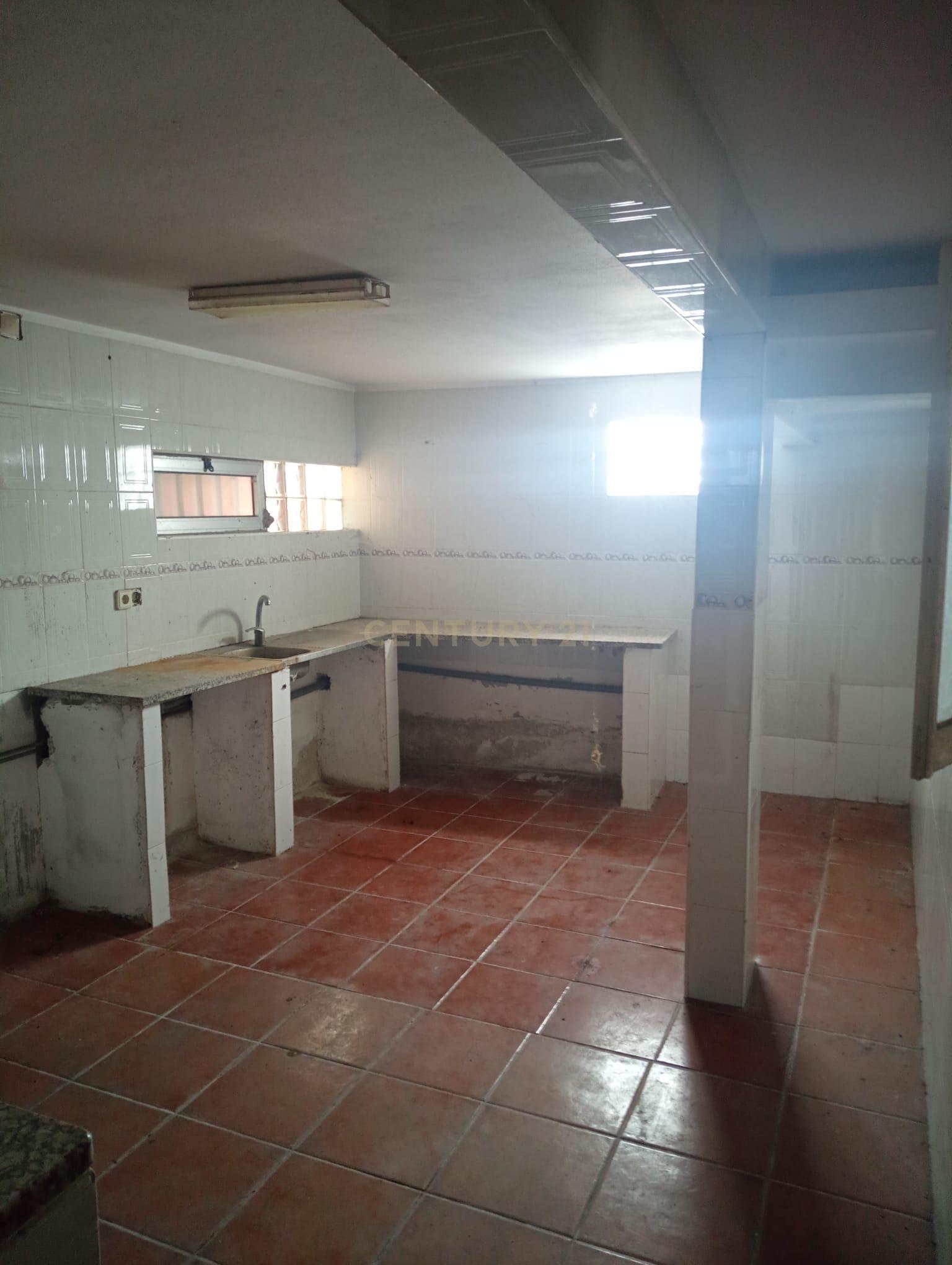 Fotografia 3 de Moradia T3 para recuperação em Moita ,Marinha Grande