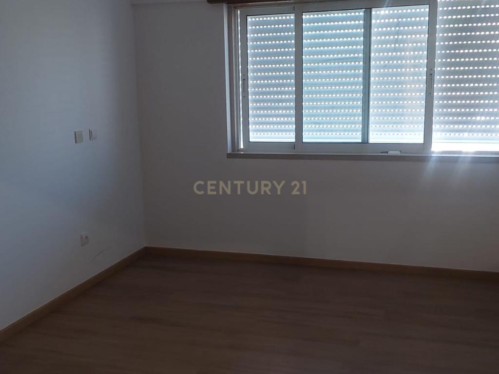 Apartamento Moderno na Ramada para Arrendamento - Image 23