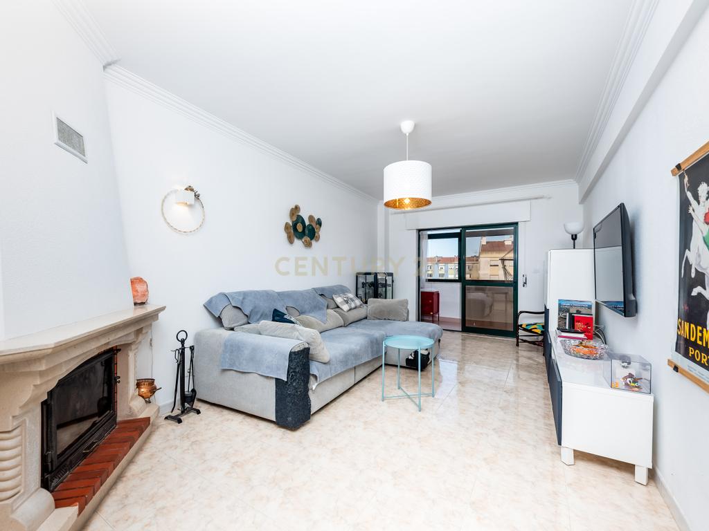 Apartamento T2 + 1 em Agualva-Cacém - Image 9