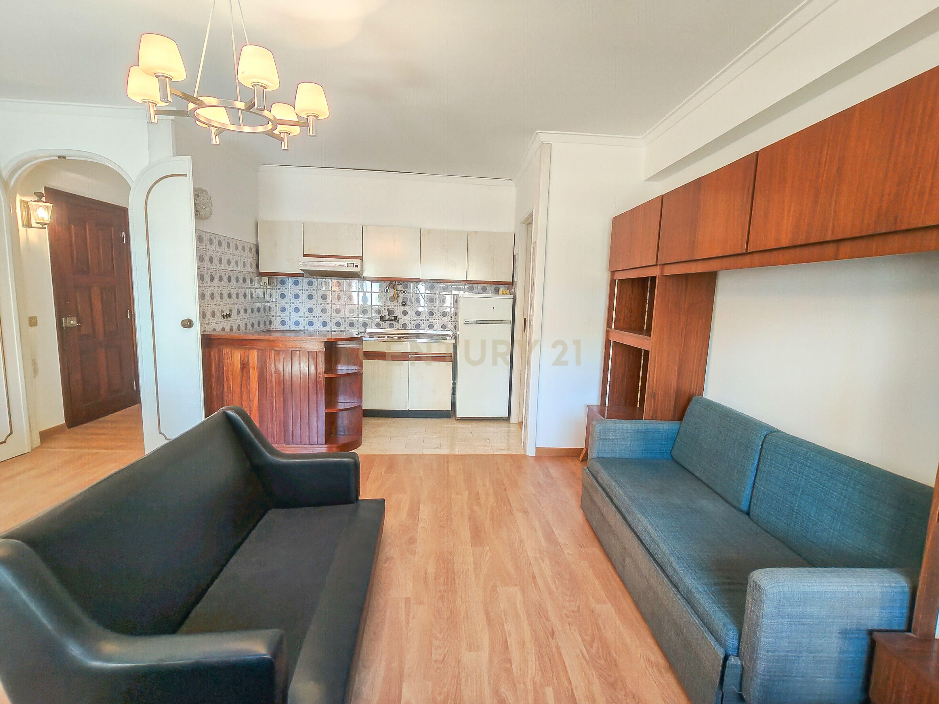 Fotografia 9 de Apartamento T1 na Parede a menos de 200 metros da praia