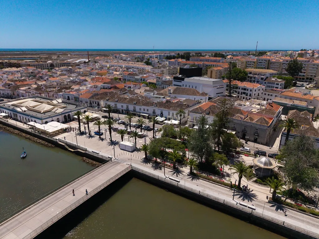 Moradia de Charme T2+1 no Centro Histórico de Tavira - Image 36