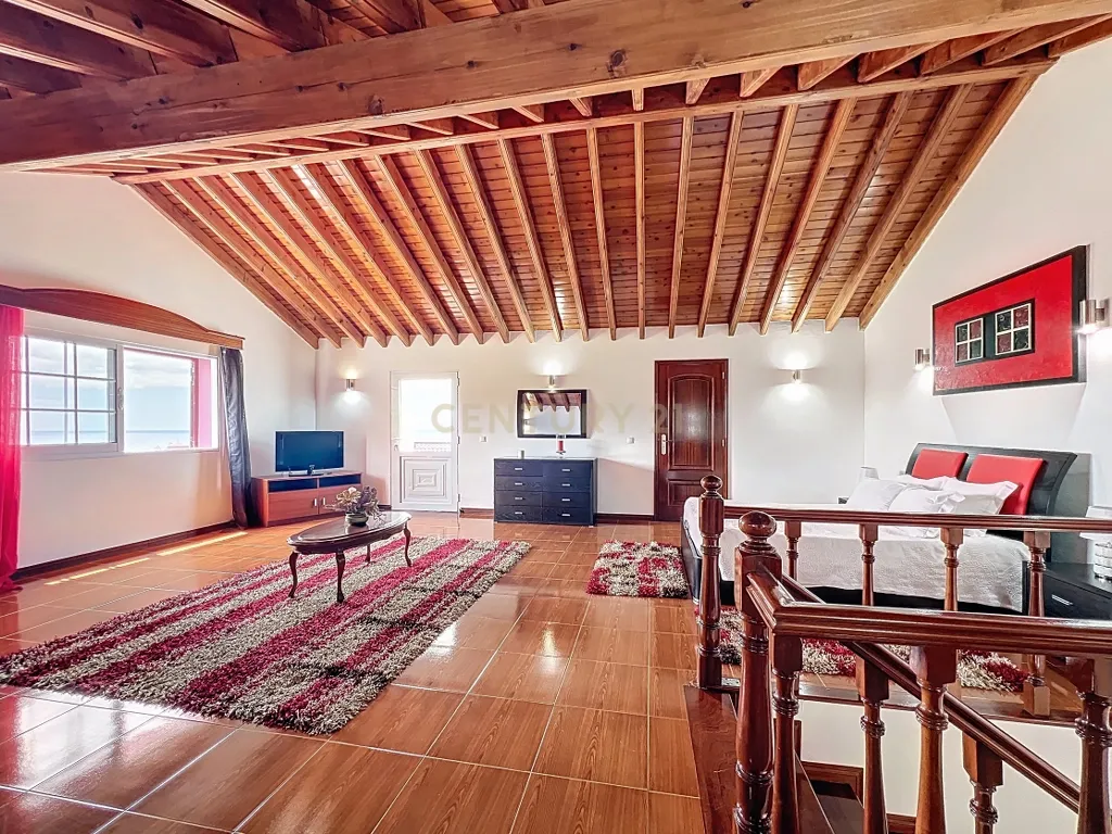 🏡 Moradia Única com Vista Mar — 3 Apartamentos | AL em Funcionamento | Feteiras, Ponta Delgada - Image 58