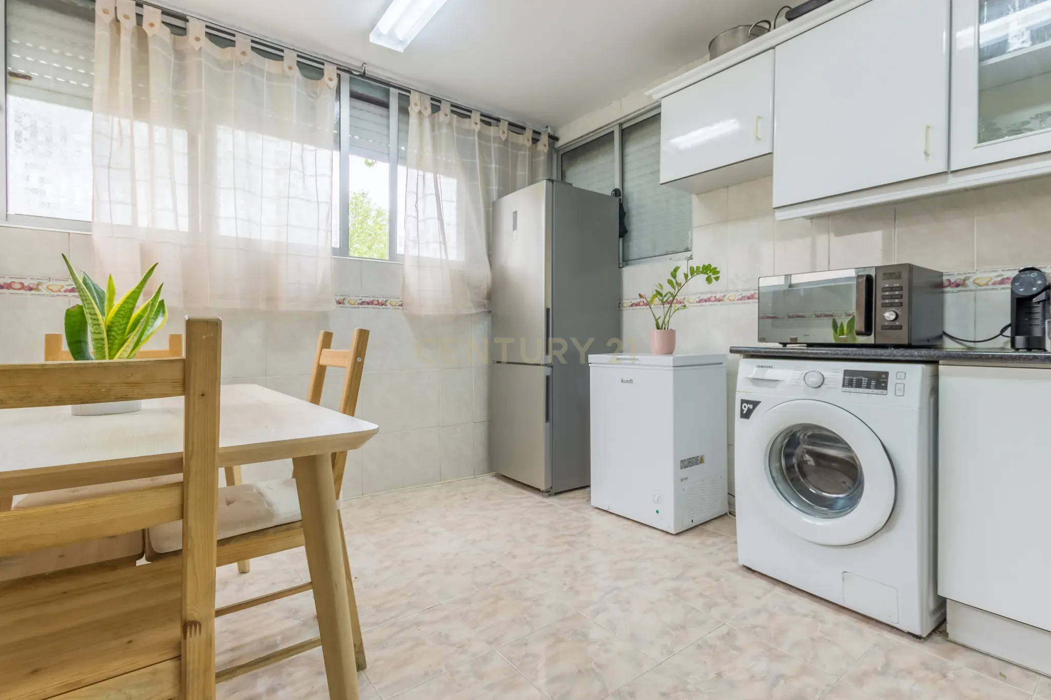 Apartamento T1 em Cidade Sol, Santo António Charneca - Image 10