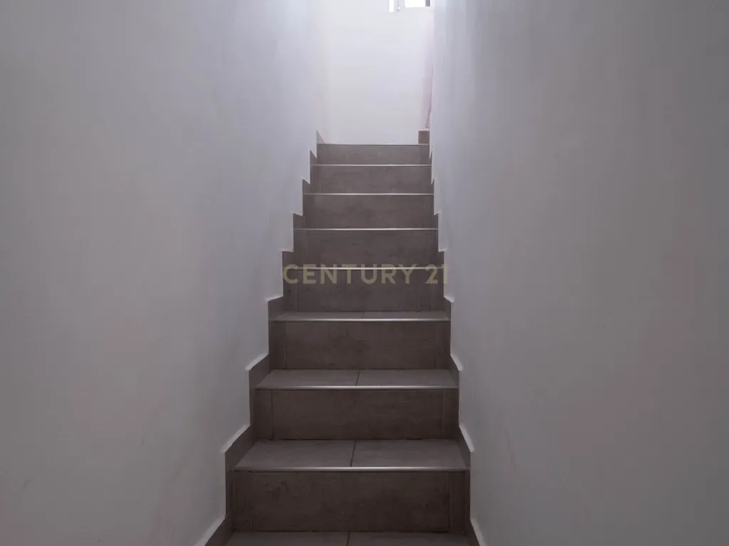- Image 13