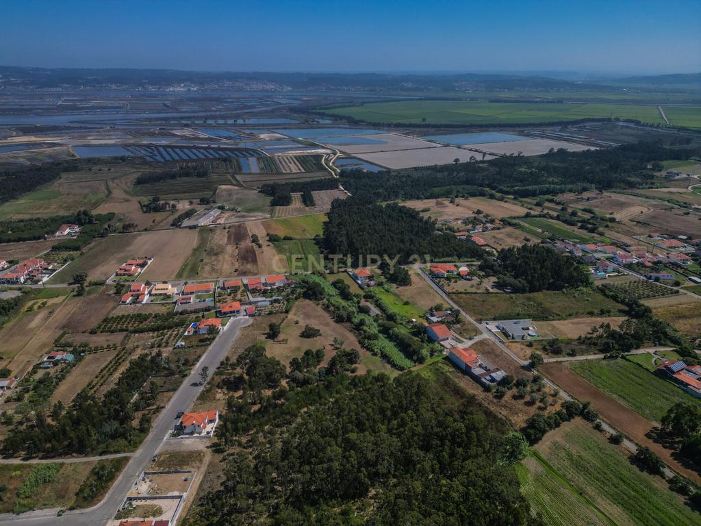 Terreno para investimento em Lavos, Figueira da Foz apenas a 5km da praia - Image 1