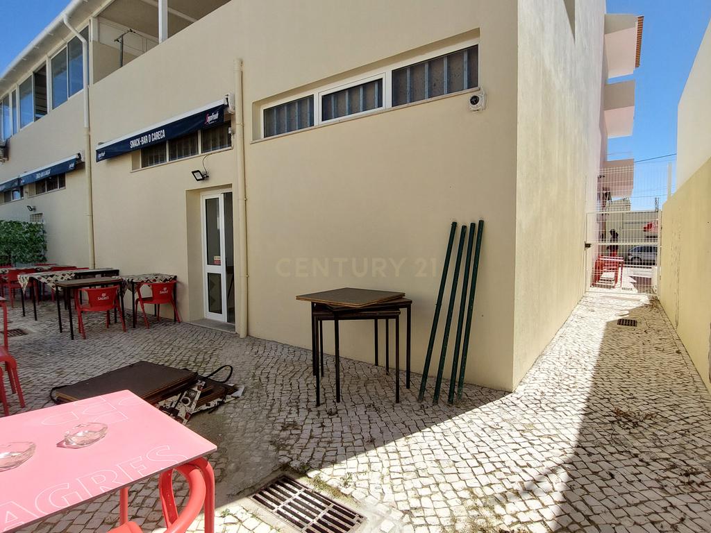 Trespasse de Café/Restaurante Totalmente Equipado | Patacão – Faro - Image 28