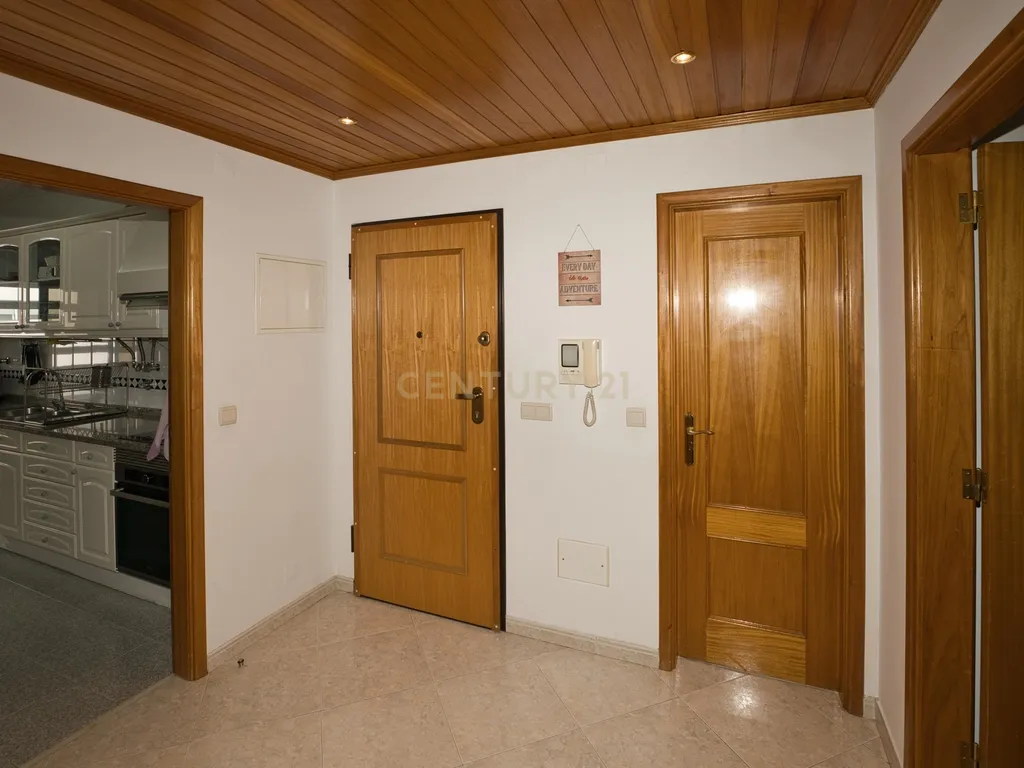 Apartamento T3 com garagem em box e Wallbox | São Domingos de Rana, Cascais - Image 4