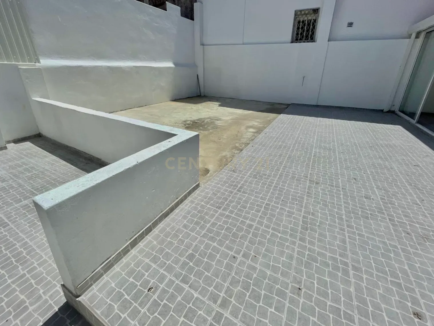 Moradia Remodelada no Barreiro - Image 48