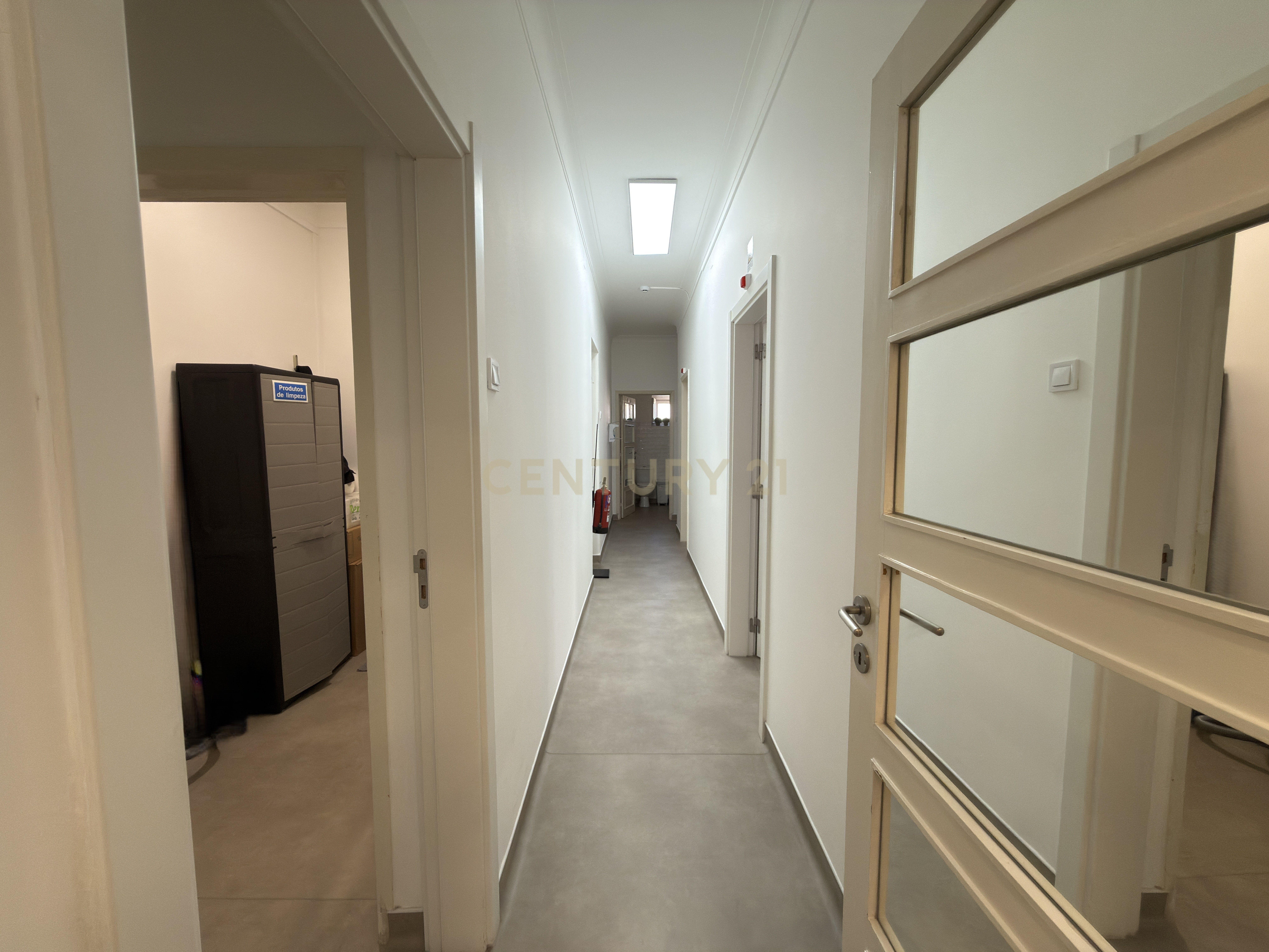 Fotografia 4 de Clinica Dentária para trespasse junto ao centro de Mafra