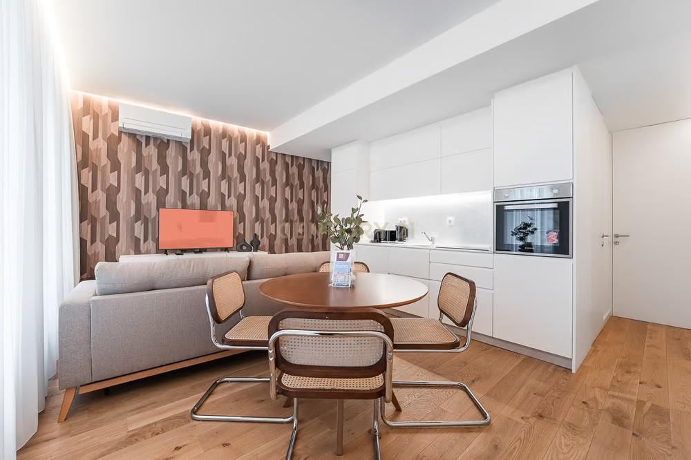 Apartamento T1 no Centro do Porto com Licença AL - Image 6