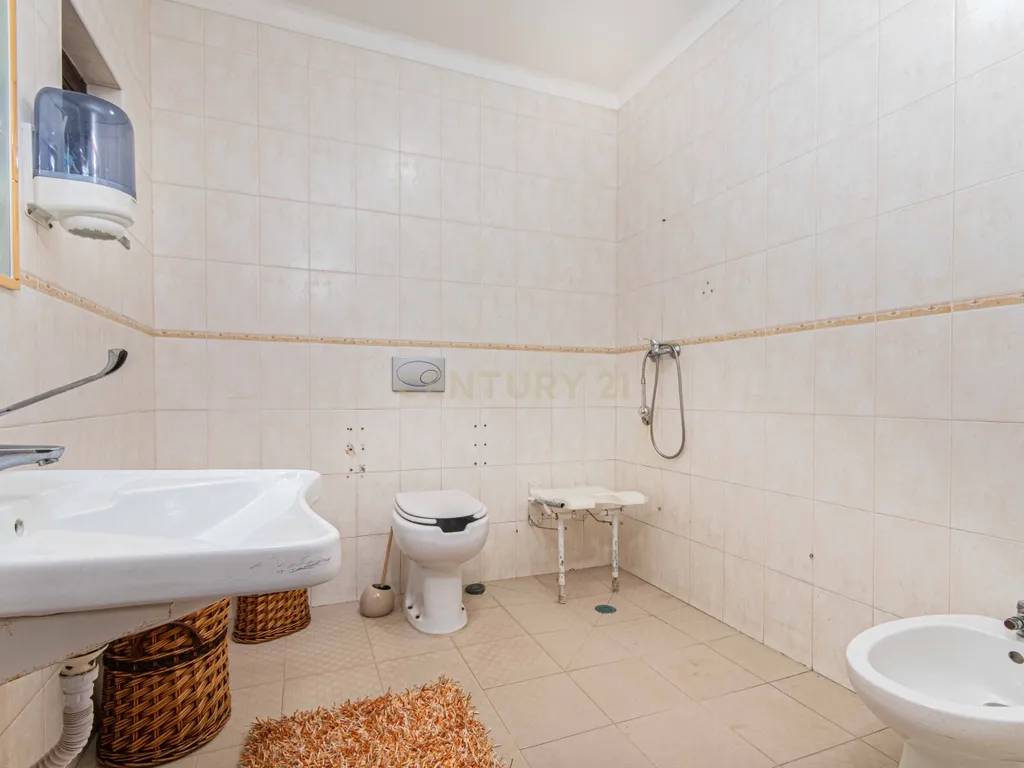 Moradia Exclusiva para Investimento em Quinta do Anjo, Palmela - Image 32